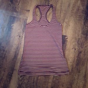Lululemon tank size 2